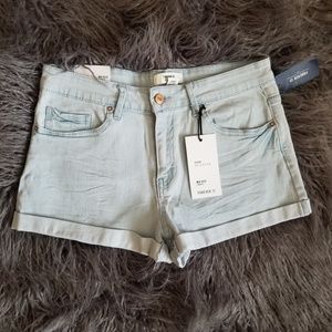 Lightwash Midrise Shorts